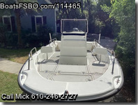 Boston Whaler Dauntless 22