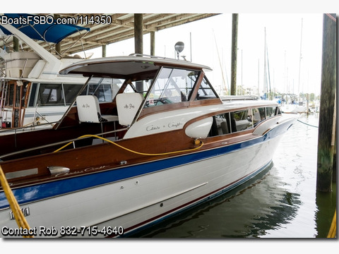 32'  1957 Chris Craft 32 Vintage Express Cruiser