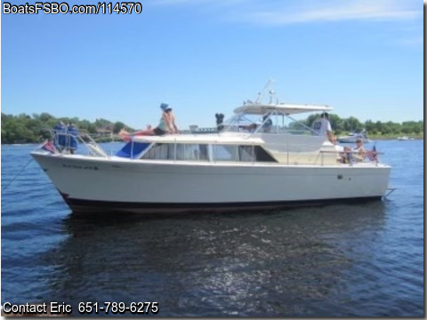 31'  1967 Chris Craft Commander