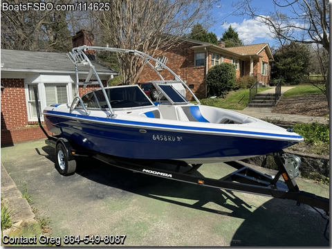 21'  2005 Moomba Mobius LSV