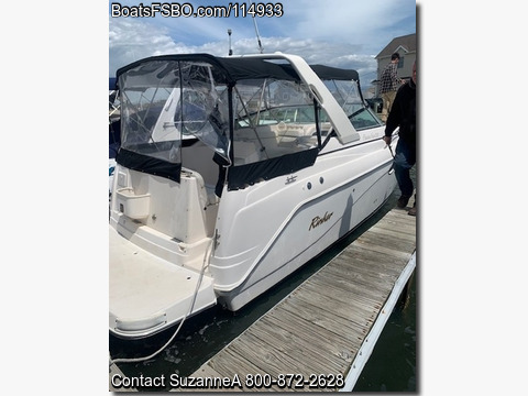 27'  2004 Rinker 270 Fiesta Vee