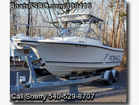 Robalo 2140 Walkaround