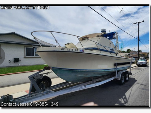 24'  1983 Skipjack Flybridge