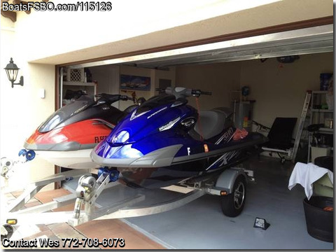 11'  2010 Yamaha Jetski